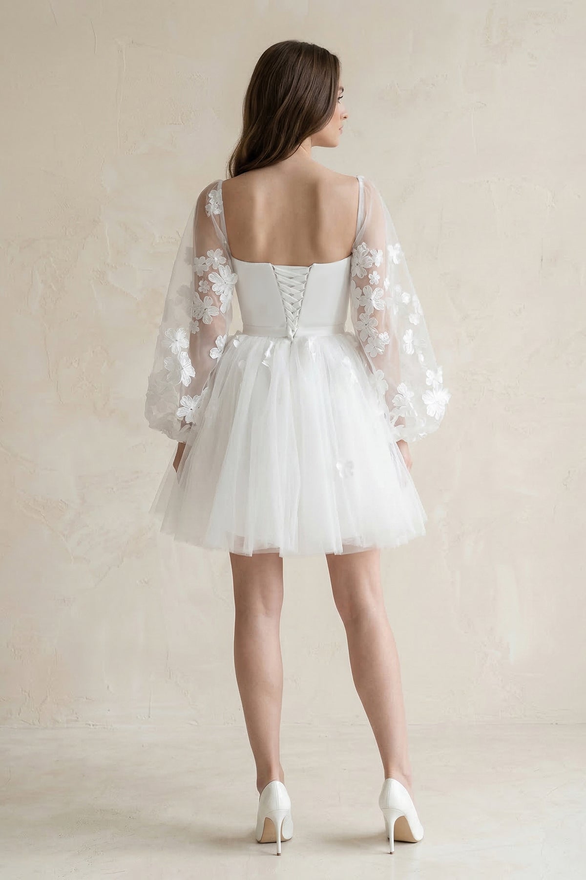 Robe de mariée courte blanc en tulle bustier à manches longues - Harana