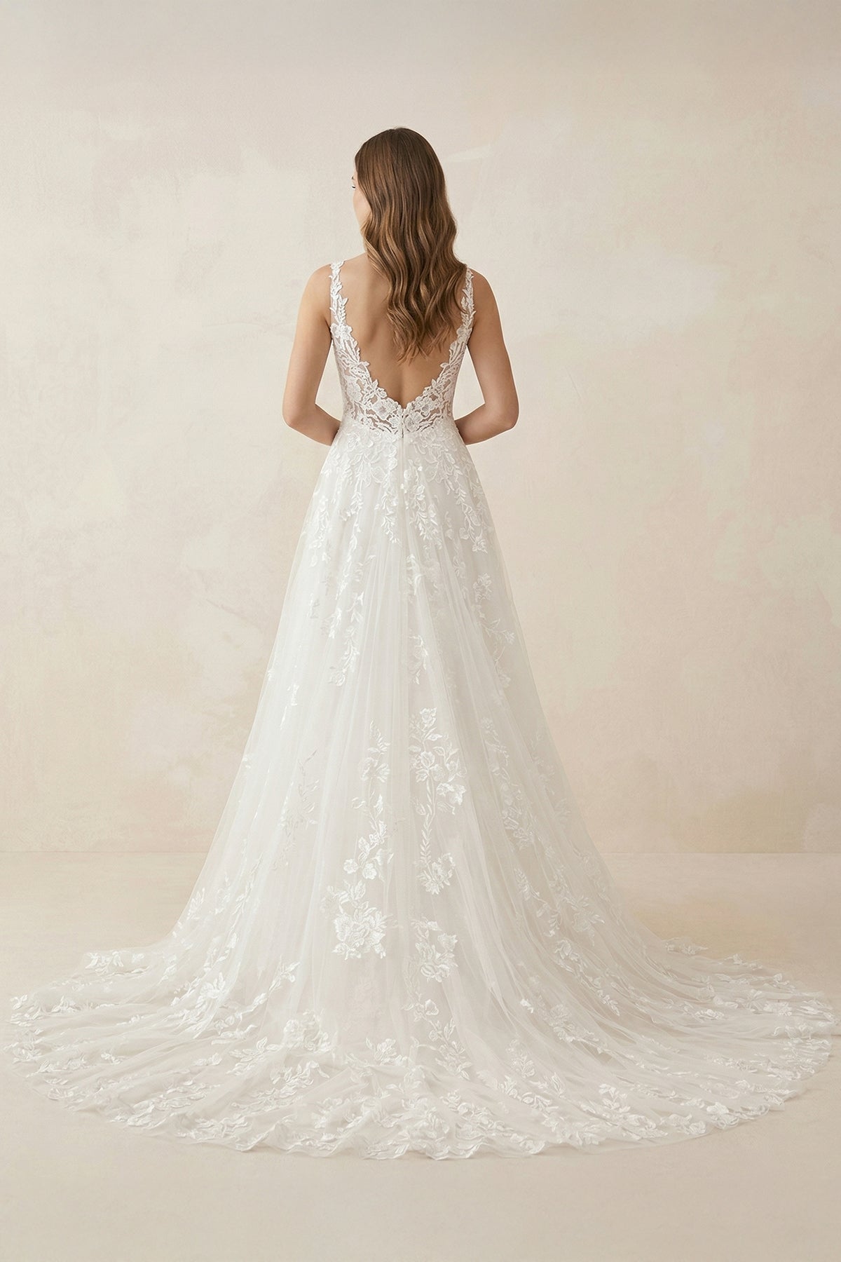 Robe de mariée blanche trapèze en tulle à col V sans manches - Harana