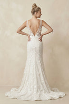 Robe de mariée blanche coupe sirène à col V ornée d’appliqués - Harana