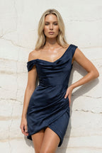 Robe courte bleu marine avec traîne - Harana