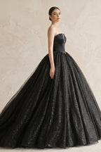 Robe de mariée noir longue sans manches froncée en tulle - Harana