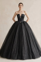 Robe de mariée noir longue sans manches froncée en tulle - Harana