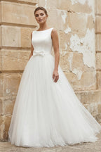 Robe de mariée blanche en tulle sans manches avec nœud - Harana