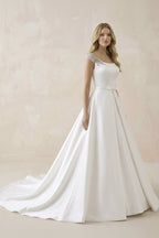 Robe de mariée blanche trapèze en satin sans manches - Harana