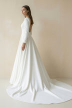 Robe de mariée blanc longue manches longues froncée effet drapé - Harana