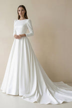 Robe de mariée blanc longue manches longues froncée effet drapé - Harana
