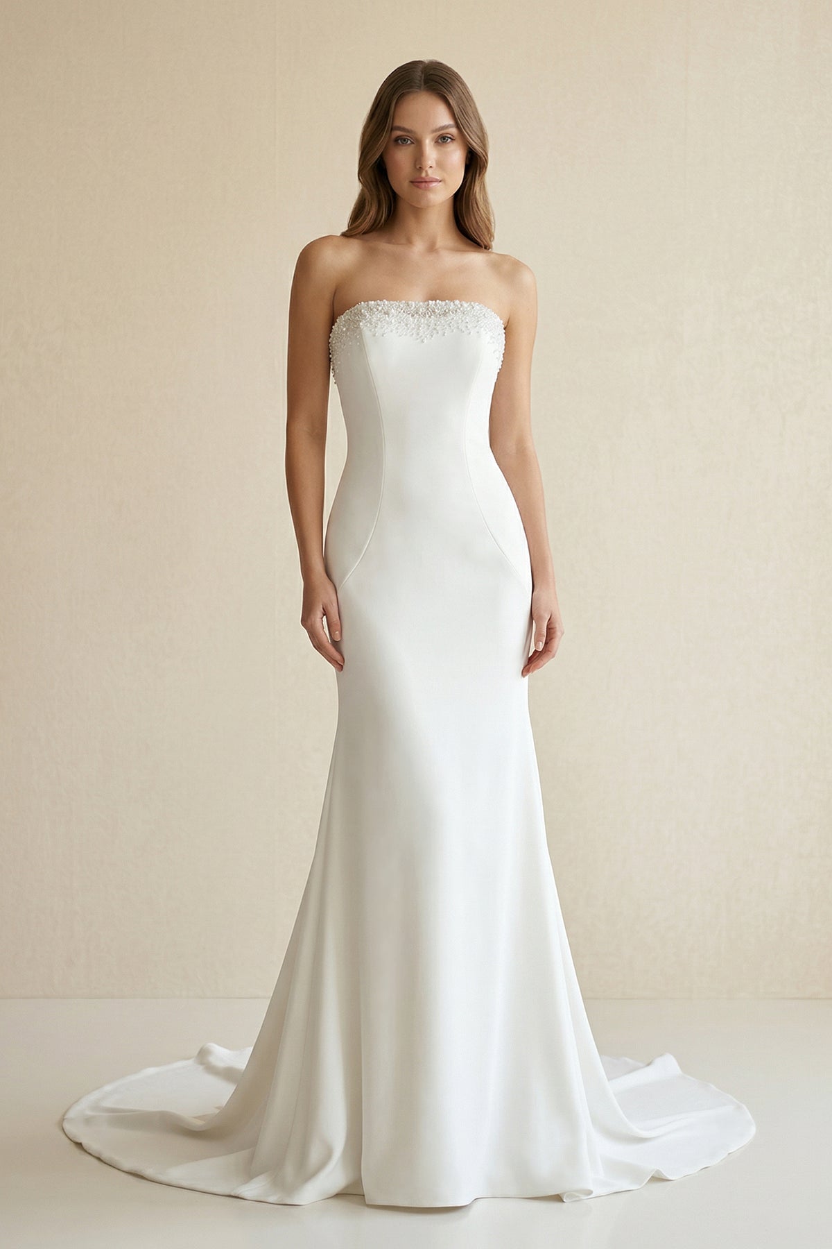 Robe de mariée blanche satinée coupe sirène bustier ornée de perles - Harana