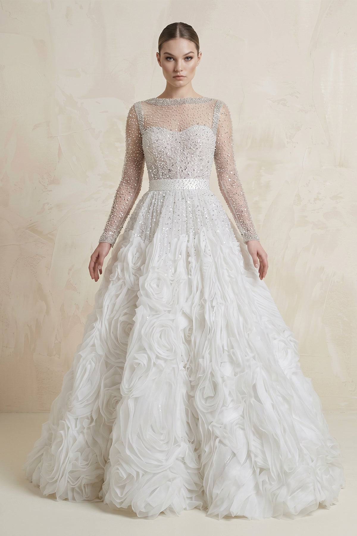 Robe de mariée blanc longue manches longues en tulle fleurie - Harana