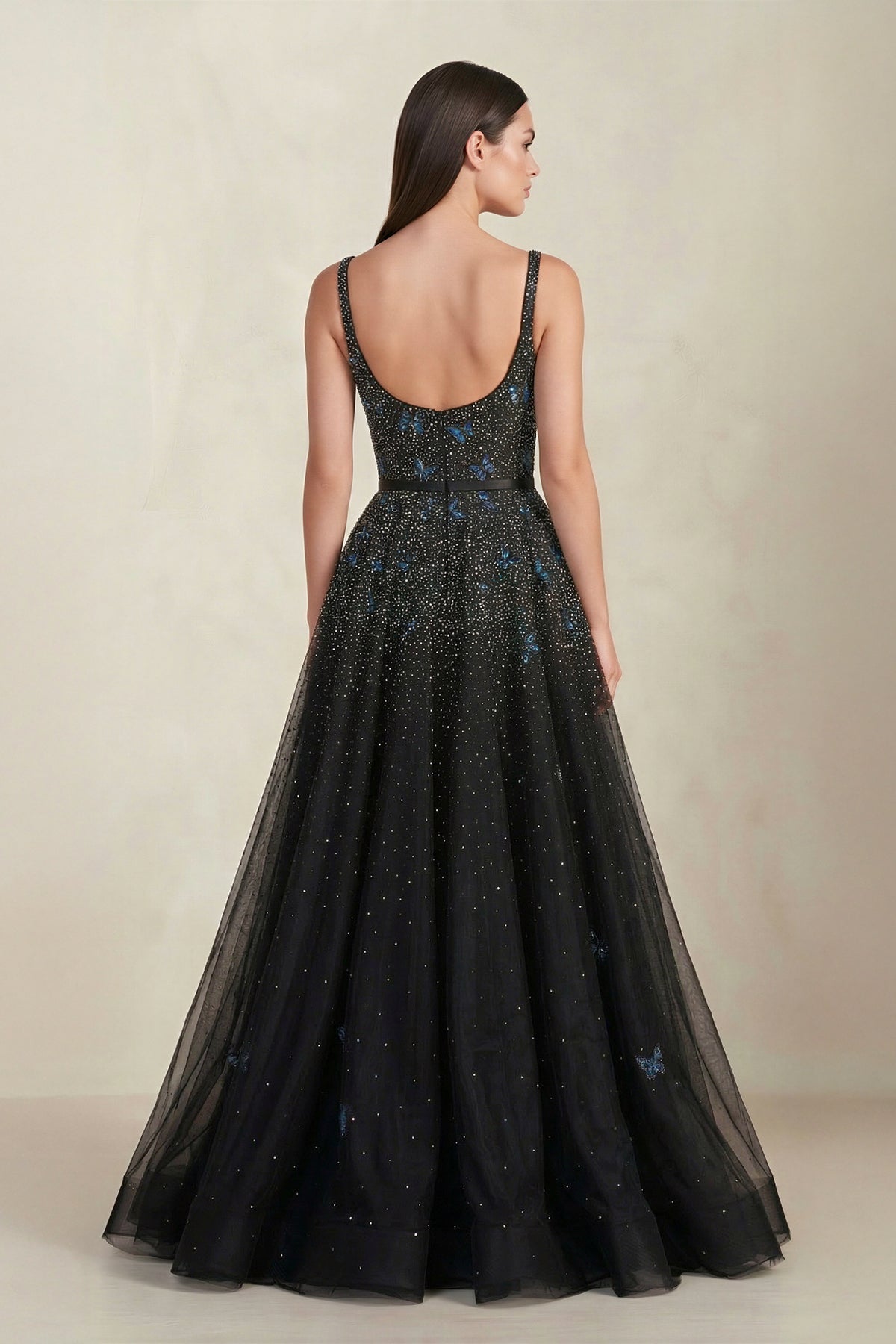 Robe de mariée noire trapèze en tulle sans manches perlée - Harana