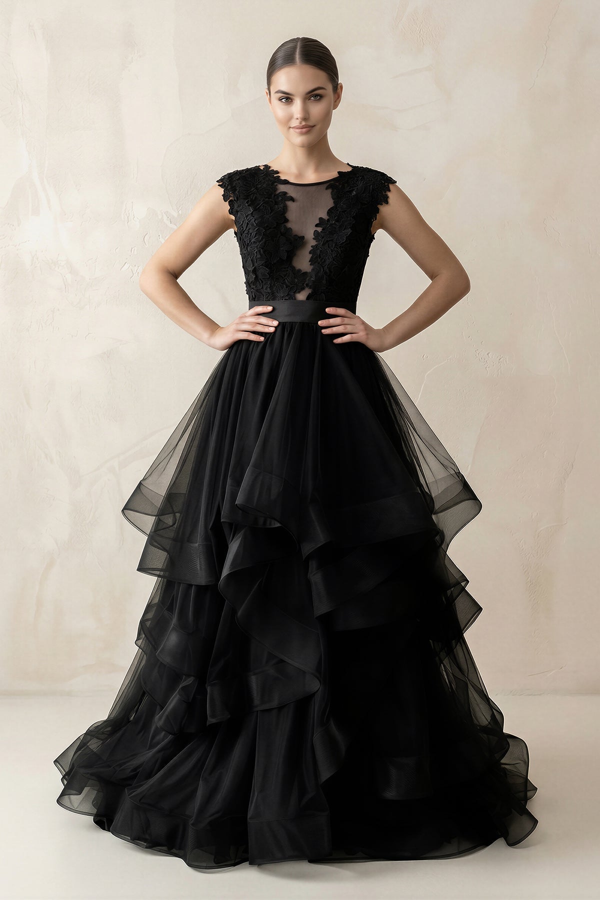Robe de mariée noire trapèze en organza sans manches à volants - Harana