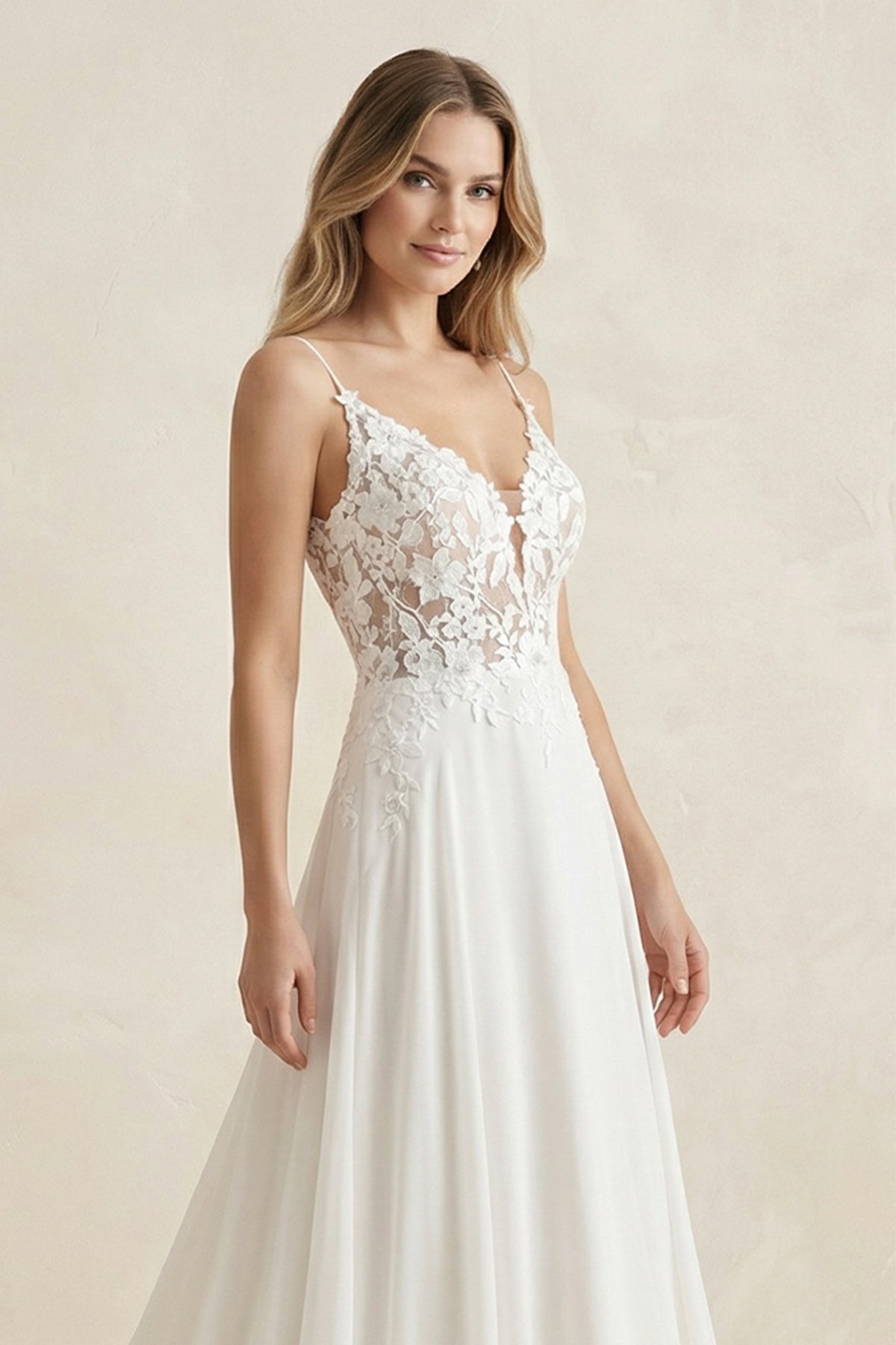 Robe de mariée blanche trapèze en mousseline sans manches à appliqués - Harana
