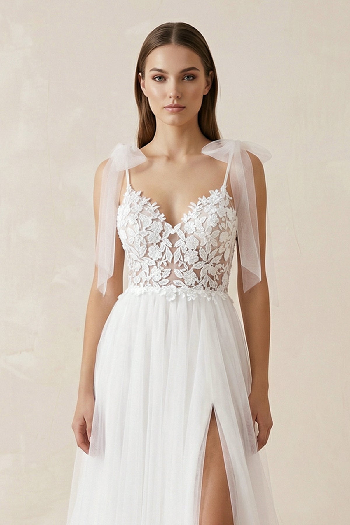 Robe de mariée blanche trapèze en tulle à col V sans manches - Harana