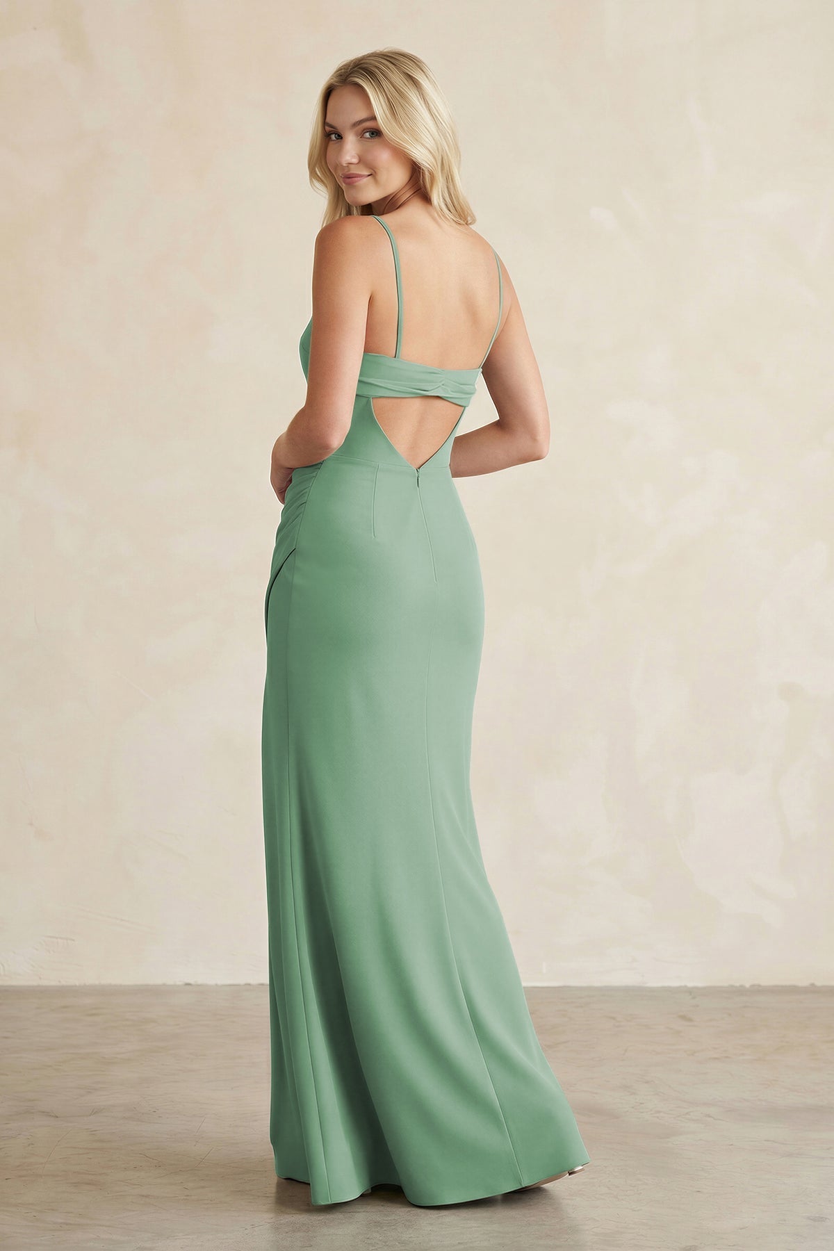 Robe demoiselle d’honneur vert d’eau longue à fines bretelles sans manches avec fente - Harana