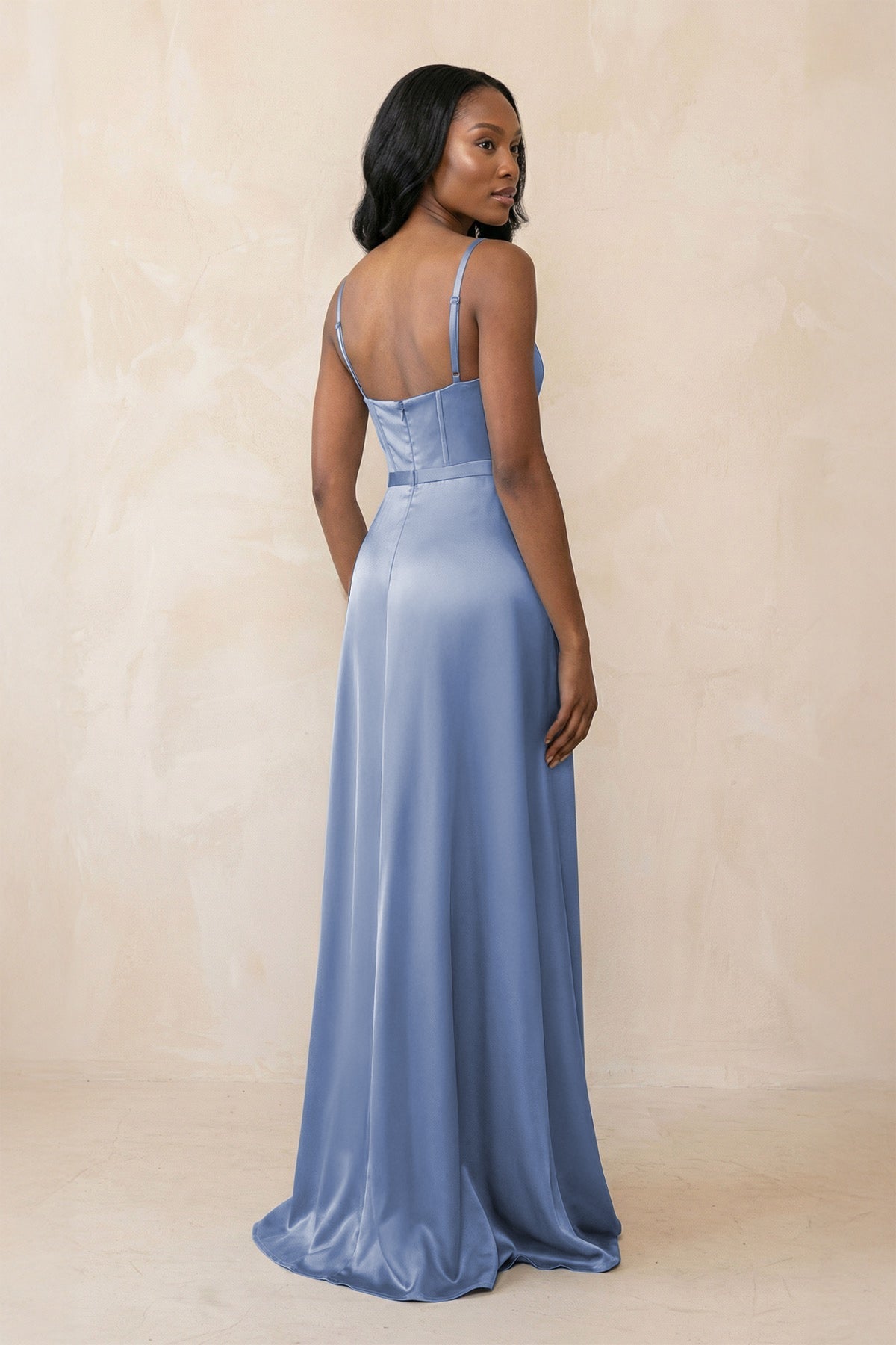 Robe demoiselle d’honneur gris brume longue à fines bretelles sans manches avec fente - Harana