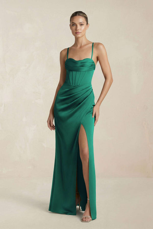 Robe de demoiselle d’honneur vert foncé longue satinée coupe fourreau à fines bretelles effet drapé avec corset - Harana