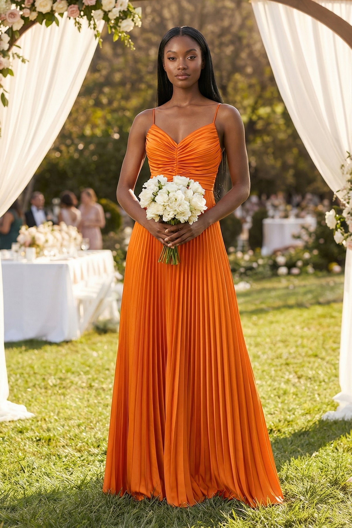 Robe longue orange coupe trapèze plissée à fines bretelles - Harana