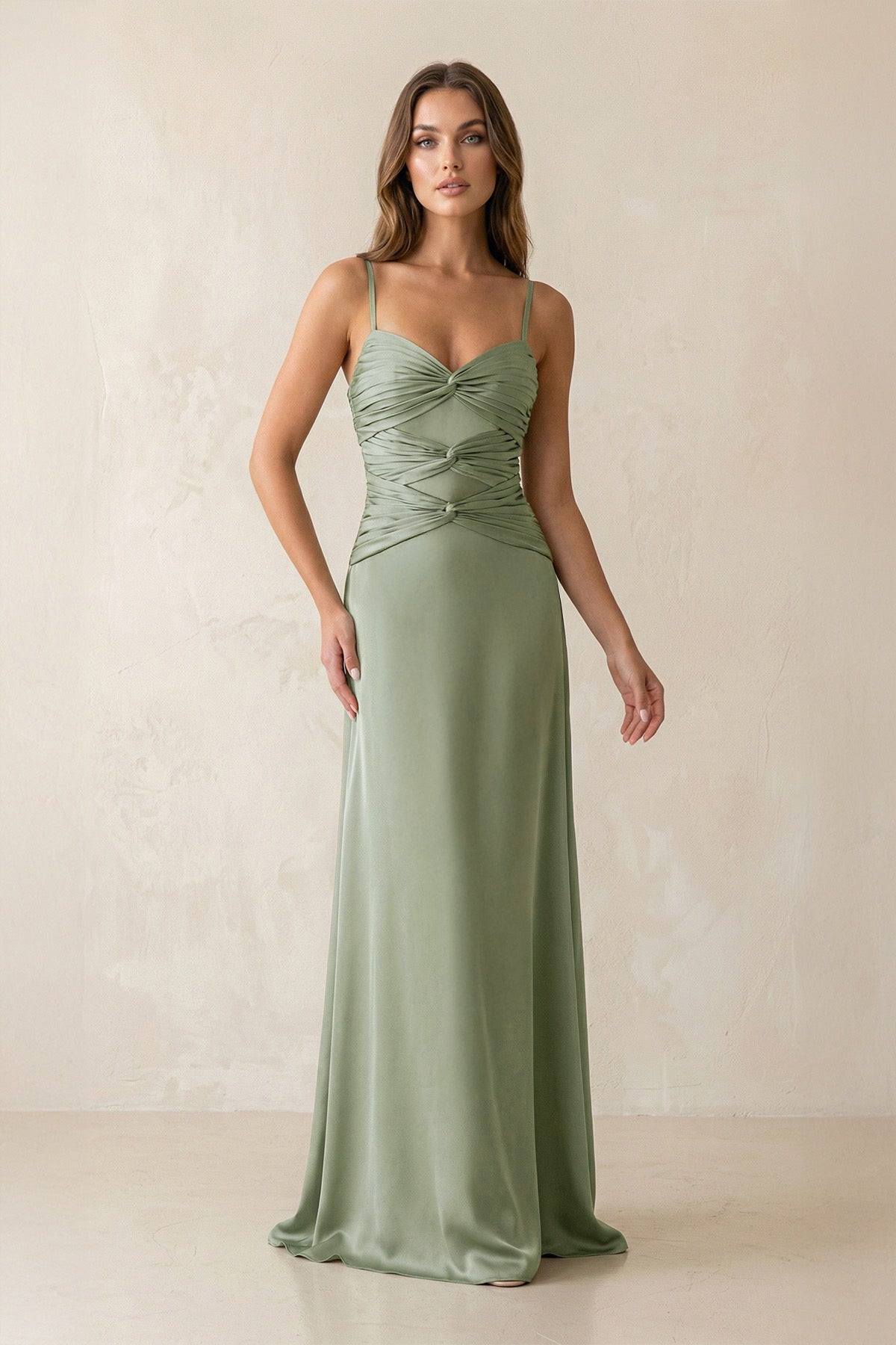 Robe demoiselle d’honneur dove gray longue à fines bretelles sans manches plissée - Harana