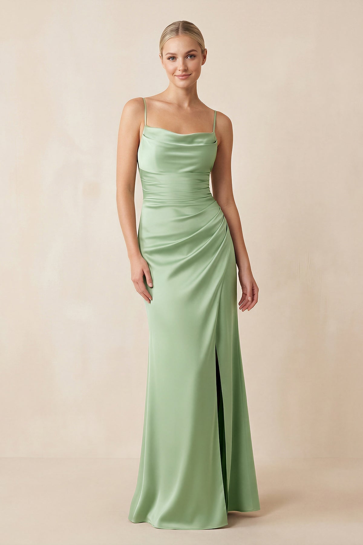 Robe demoiselle d’honneur vert sauge longue à fines bretelles sans manches avec fente - Harana