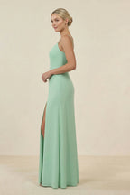 Robe demoiselle d’honneur pale pistachio longue à fines bretelles sans manches avec fente - Harana