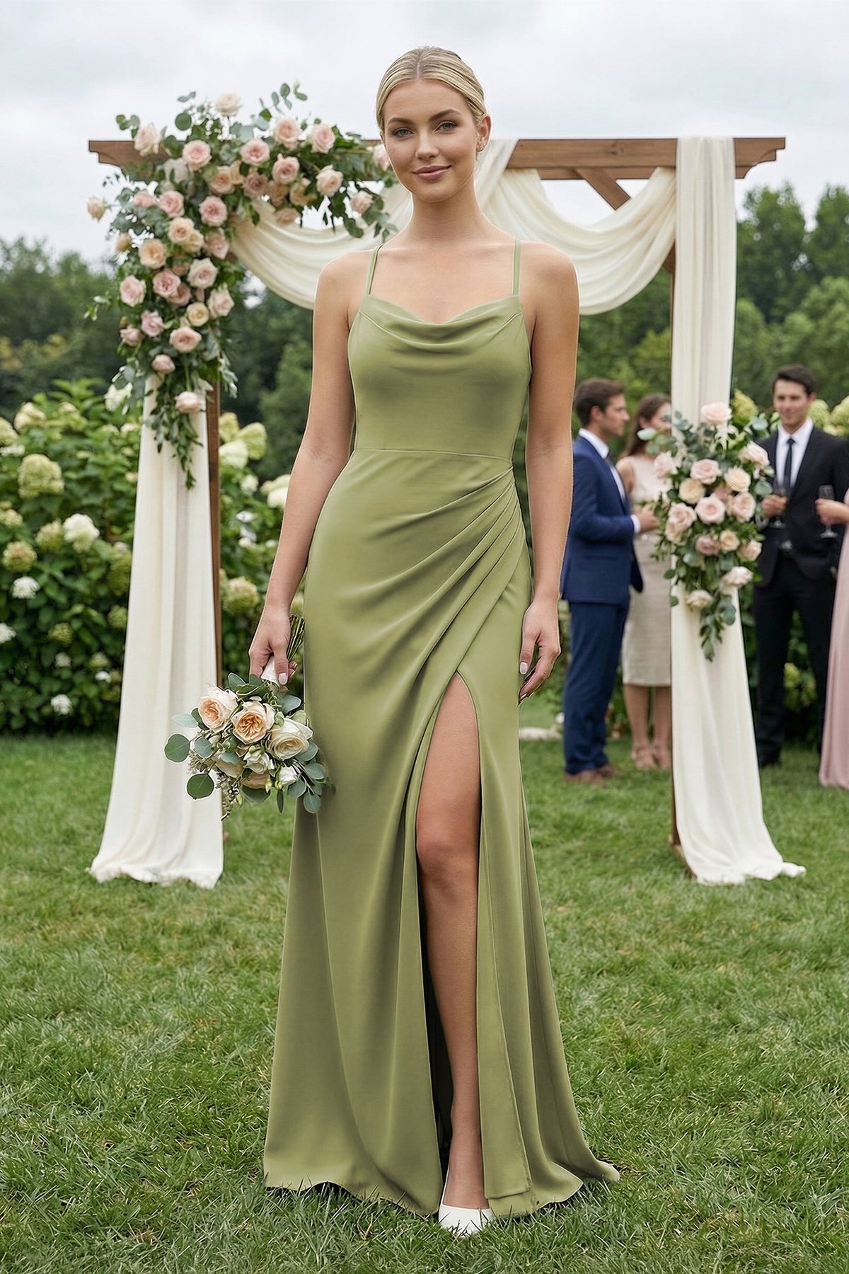Robe demoiselle d’honneur moss green longue à fines bretelles sans manches avec fente - Harana