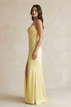 Robe demoiselle d’honneur pastel yellow longue à fines bretelles sans manches avec fente - Harana