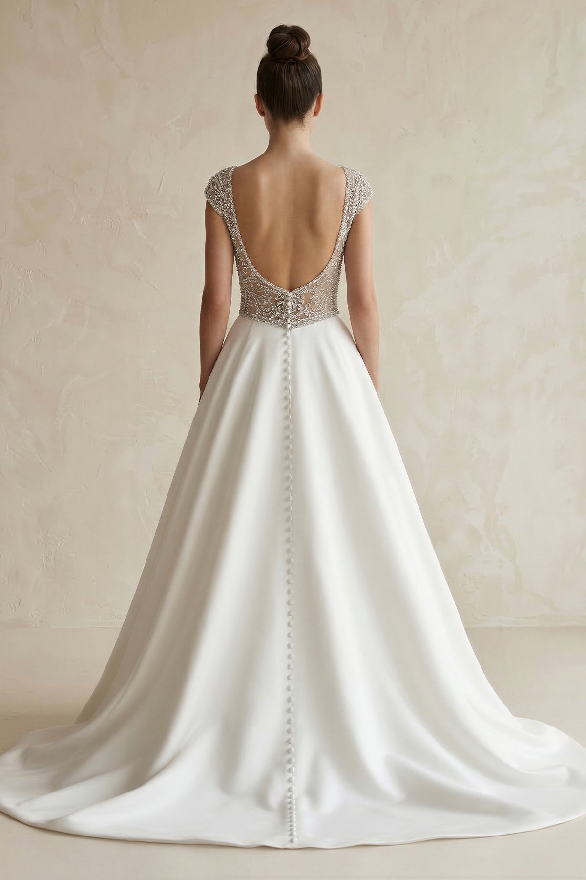 Robe de mariée blanc longue col V effet drapé satinée - Harana