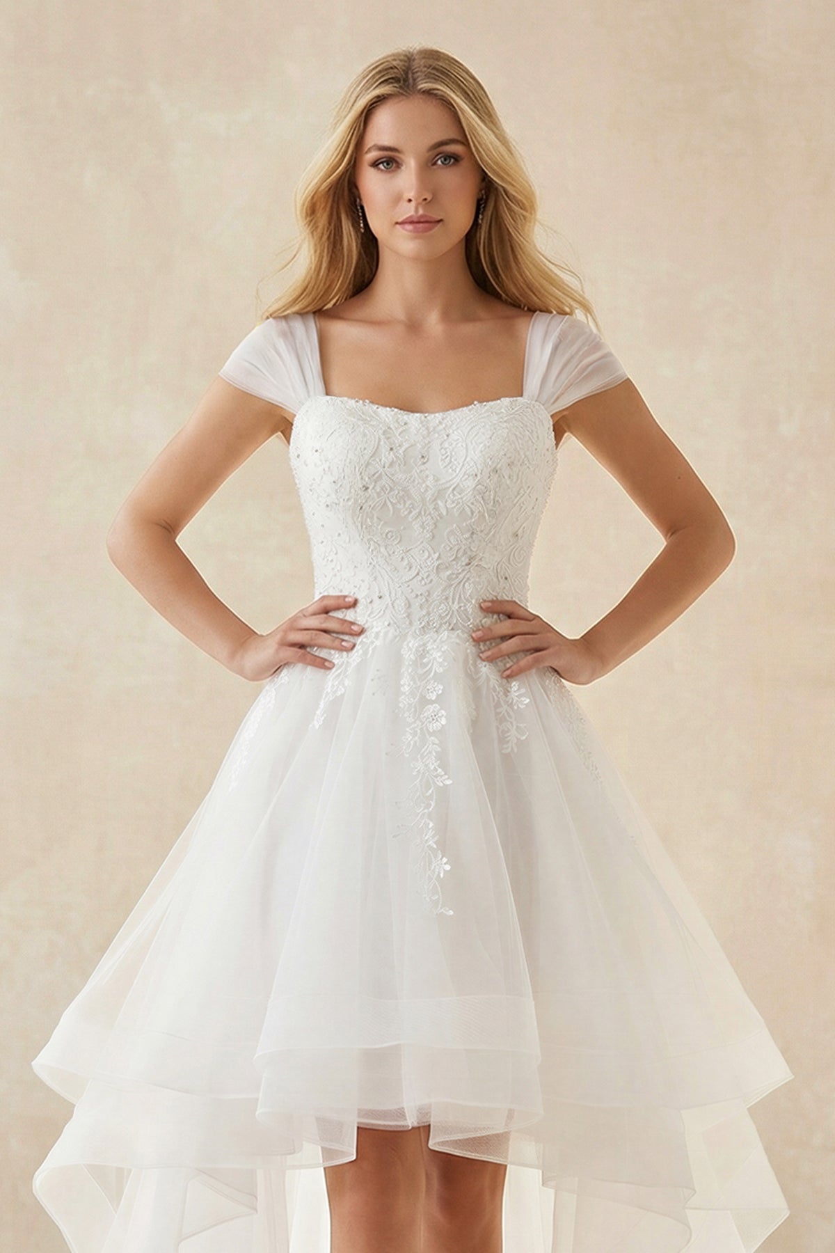 Robe de mariée blanche trapèze dentelle décolleté cœur manches courtes - Harana