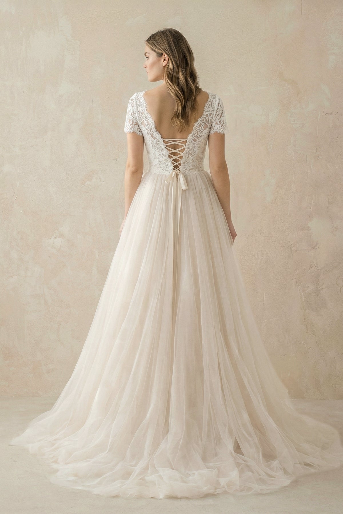 Robe de mariée champagne trapèze en dentelle à col V - Harana