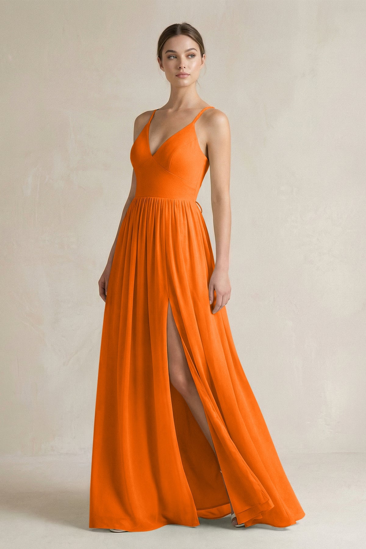 Robe longue orange en mousseline coupe trapèze à fines bretelles - Harana