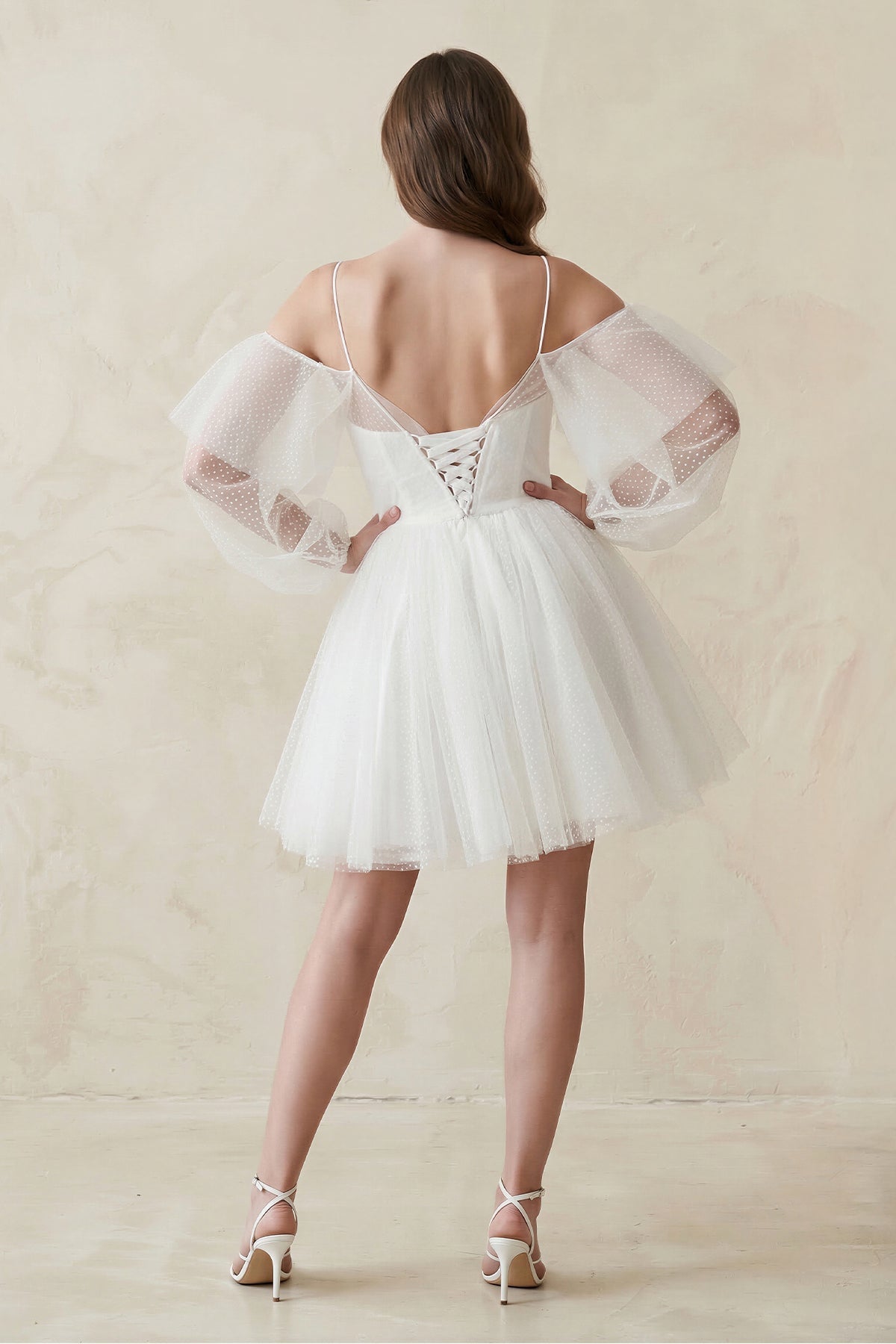 Robe de mariée blanche trapèze en dentelle manches longues à corset - Harana