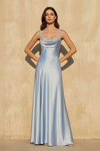 Robe longue bleu ciel à appliqués - Harana