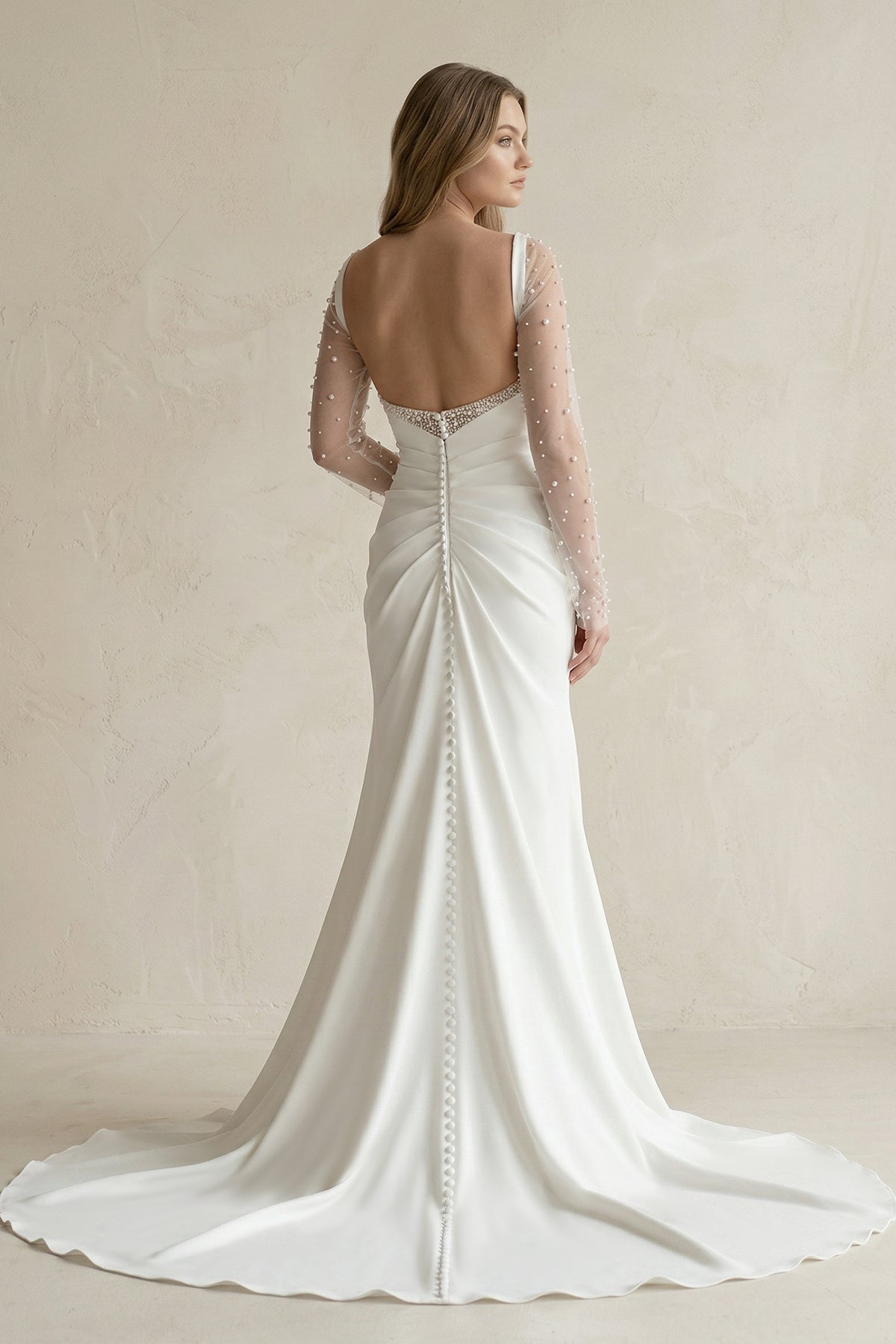 Robe de mariée blanche trapèze en satin manches longues avec fente - Harana