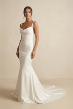 Robe de mariée ivoire satinée coupe sirène à col bénitier - Harana