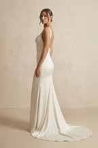 Robe de mariée ivoire satinée coupe sirène à col bénitier - Harana