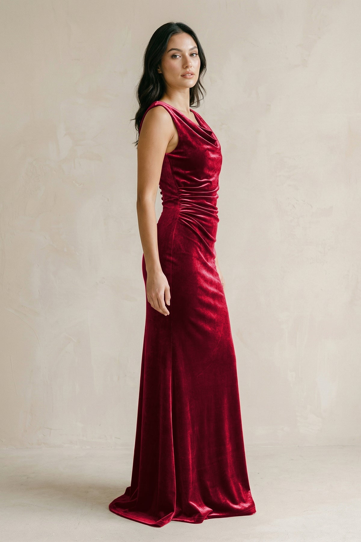 Robe demoiselle d’honneur rosewood longue sans manches froncée effet drapé - Harana