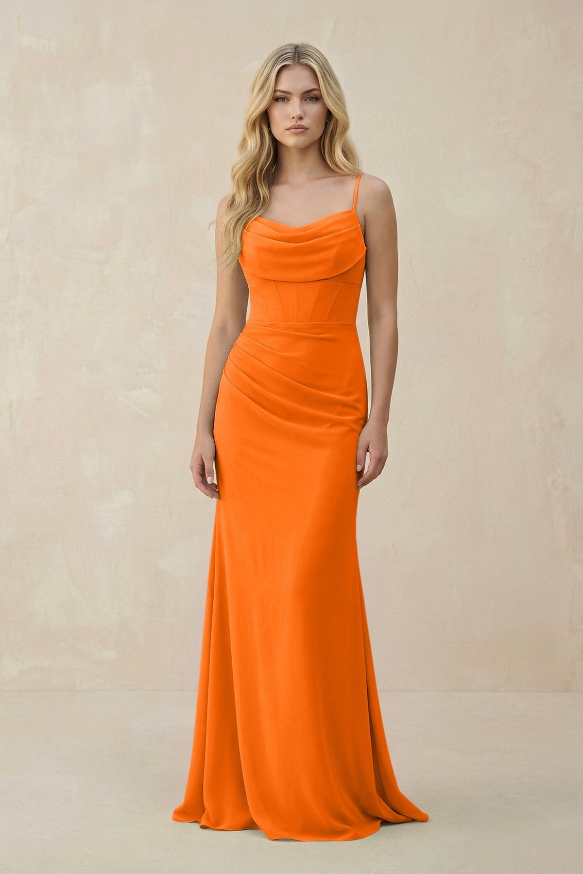 Robe longue orange en mousseline col bénitier - Harana