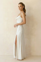 Robe de mariée blanche fourreau satinée avec fente sans manches - Harana