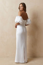 Robe de mariée blanche fourreau satinée décolleté cœur - Harana