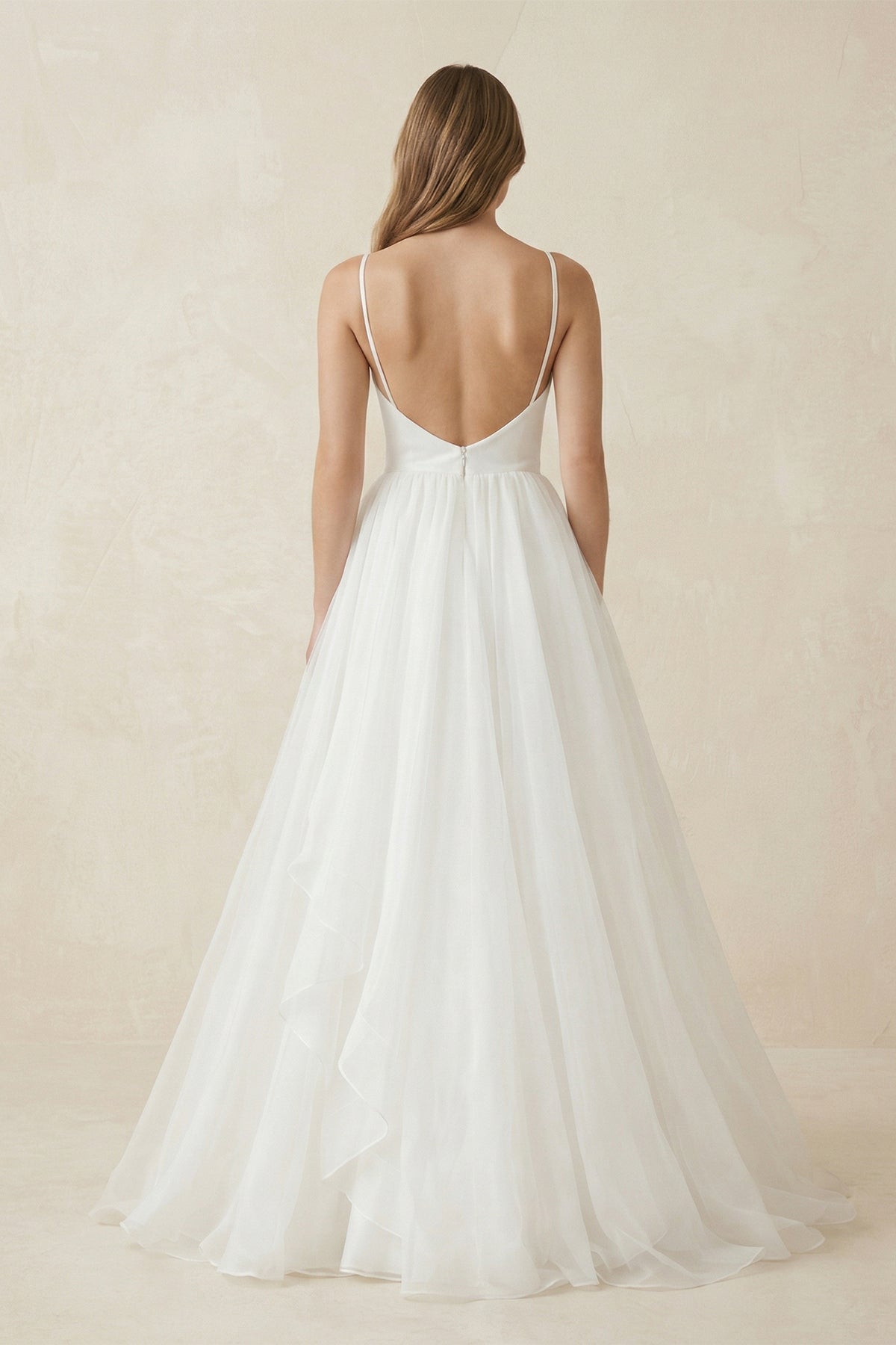 Robe de mariée blanche trapèze en mousseline à col V sans manches - Harana