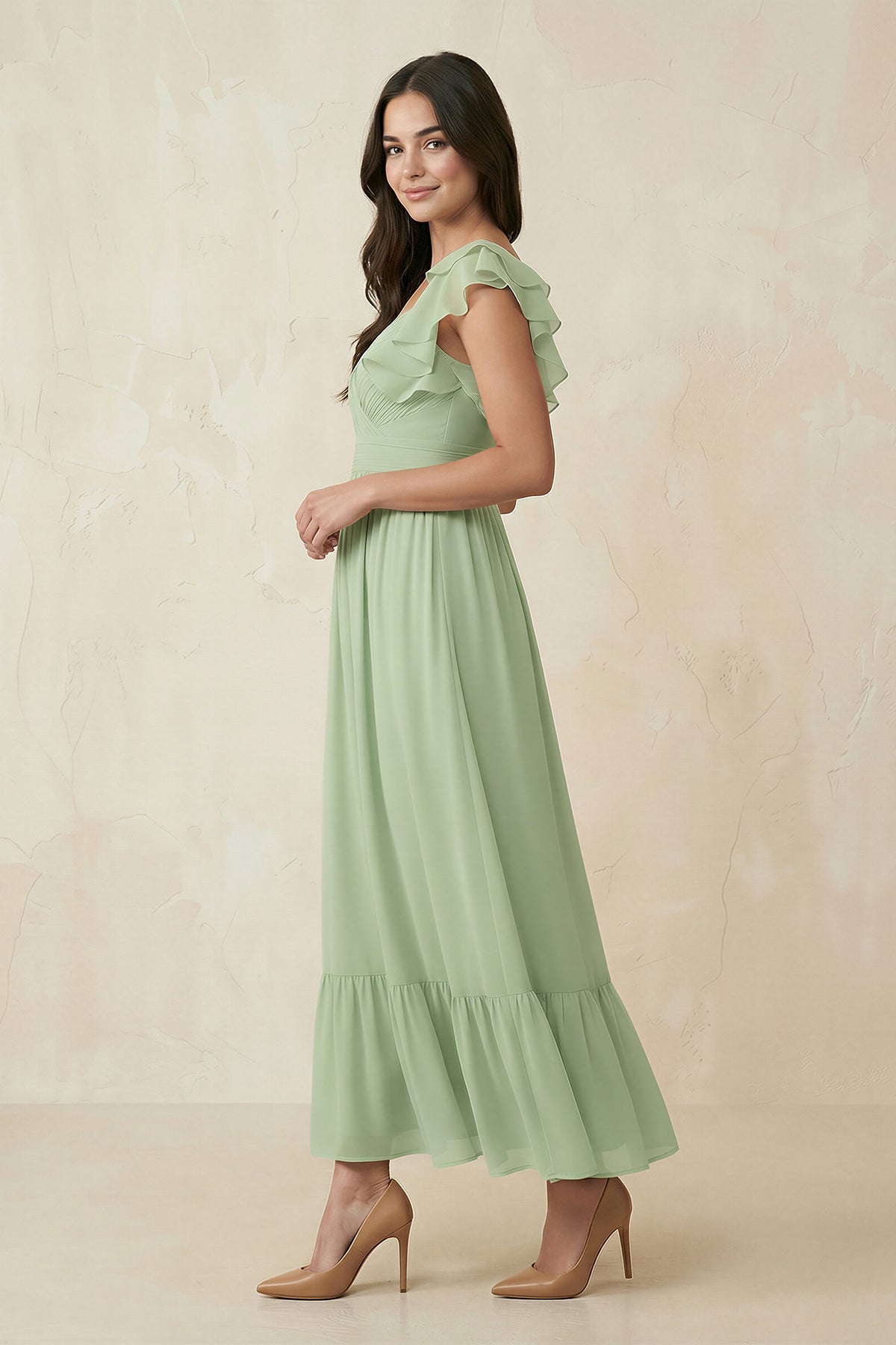 Robe demoiselle d’honneur vert sauge midi plissée effet drapé à volants - Harana