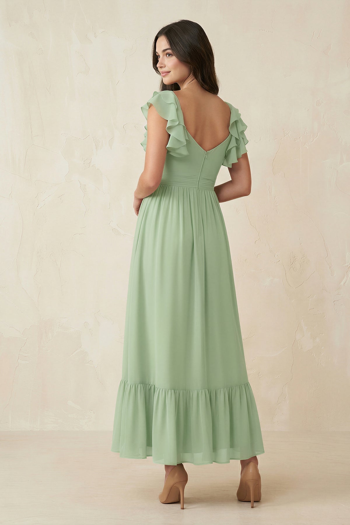 Robe demoiselle d’honneur vert sauge midi plissée effet drapé à volants - Harana