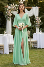 Robe demoiselle d’honneur pale pistachio longue col V avec fente plissée - Harana