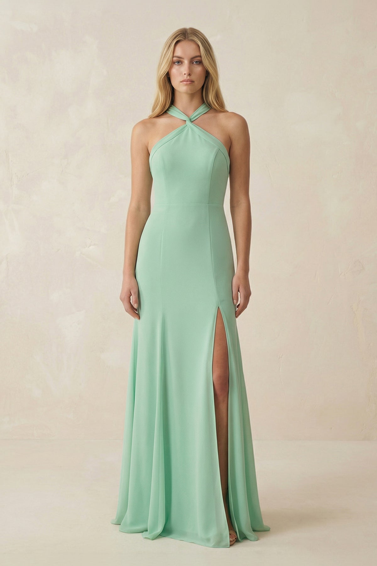 Robe demoiselle d’honneur pale pistachio longue dos nu sans manches froncée - Harana