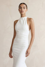 Robe de mariée blanche en crêpe coupe sirène à col licou effet drapé - Harana