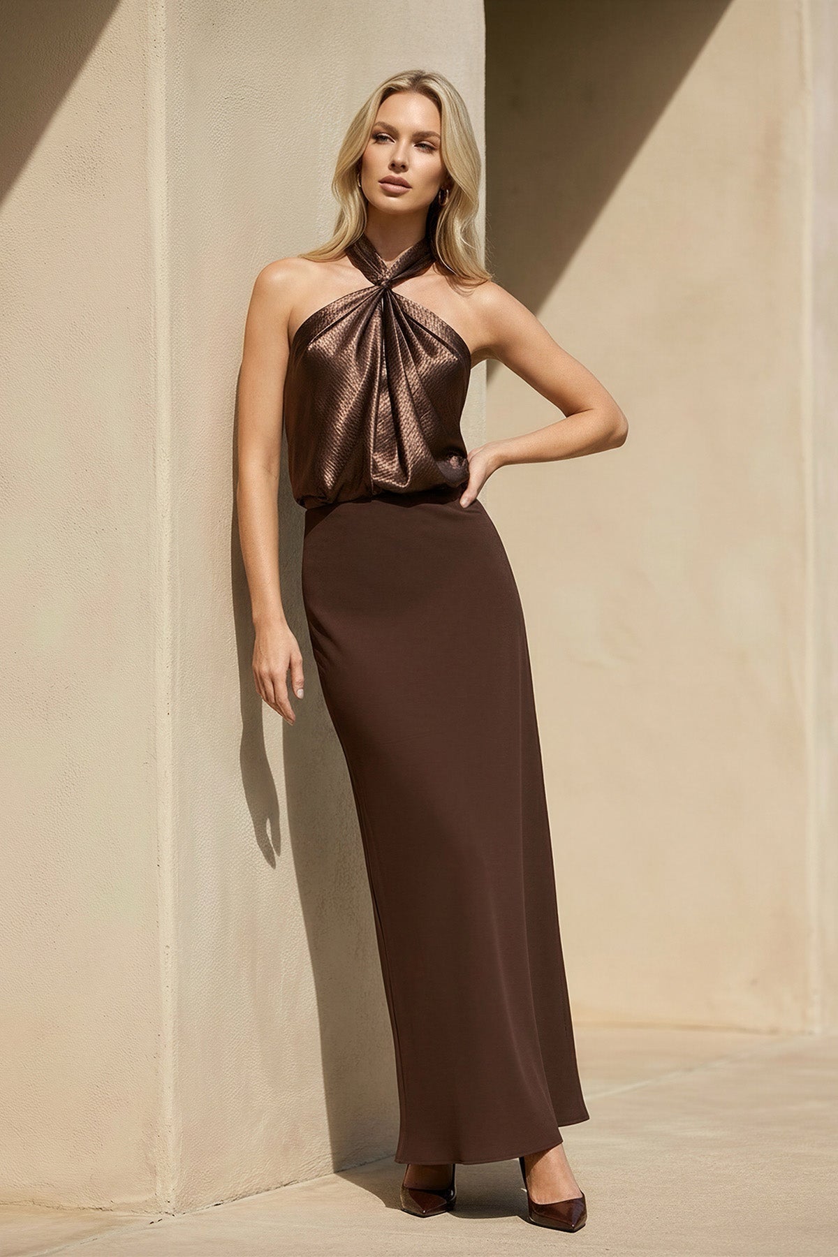 Robe longue marron dos nu - Harana