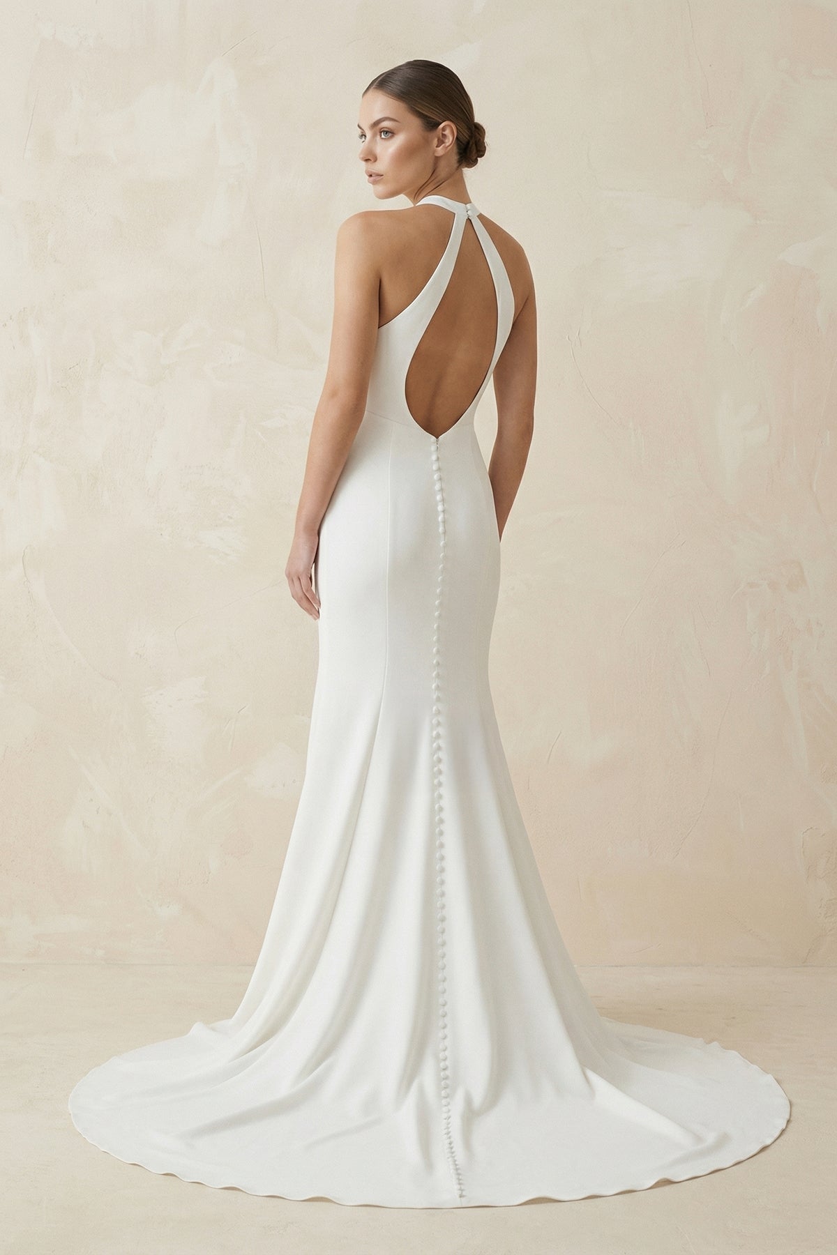 Robe de mariée blanche satinée coupe sirène à col licou - Harana