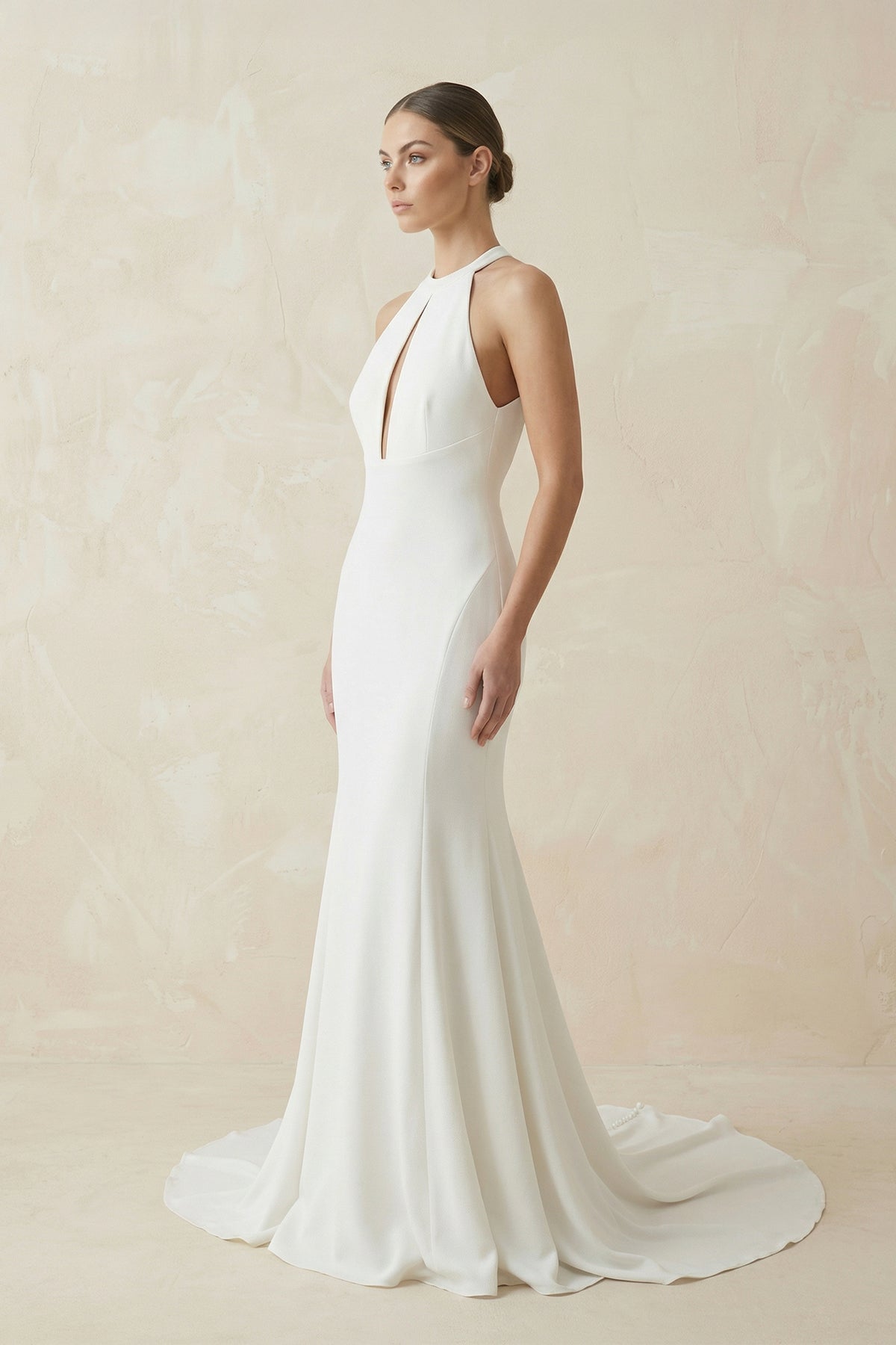 Robe de mariée blanche satinée coupe sirène à col licou - Harana