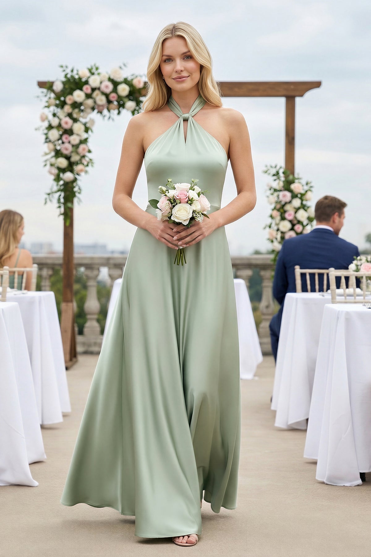 Robe demoiselle d’honneur vert sauge longue dos nu sans manches effet drapé - Harana