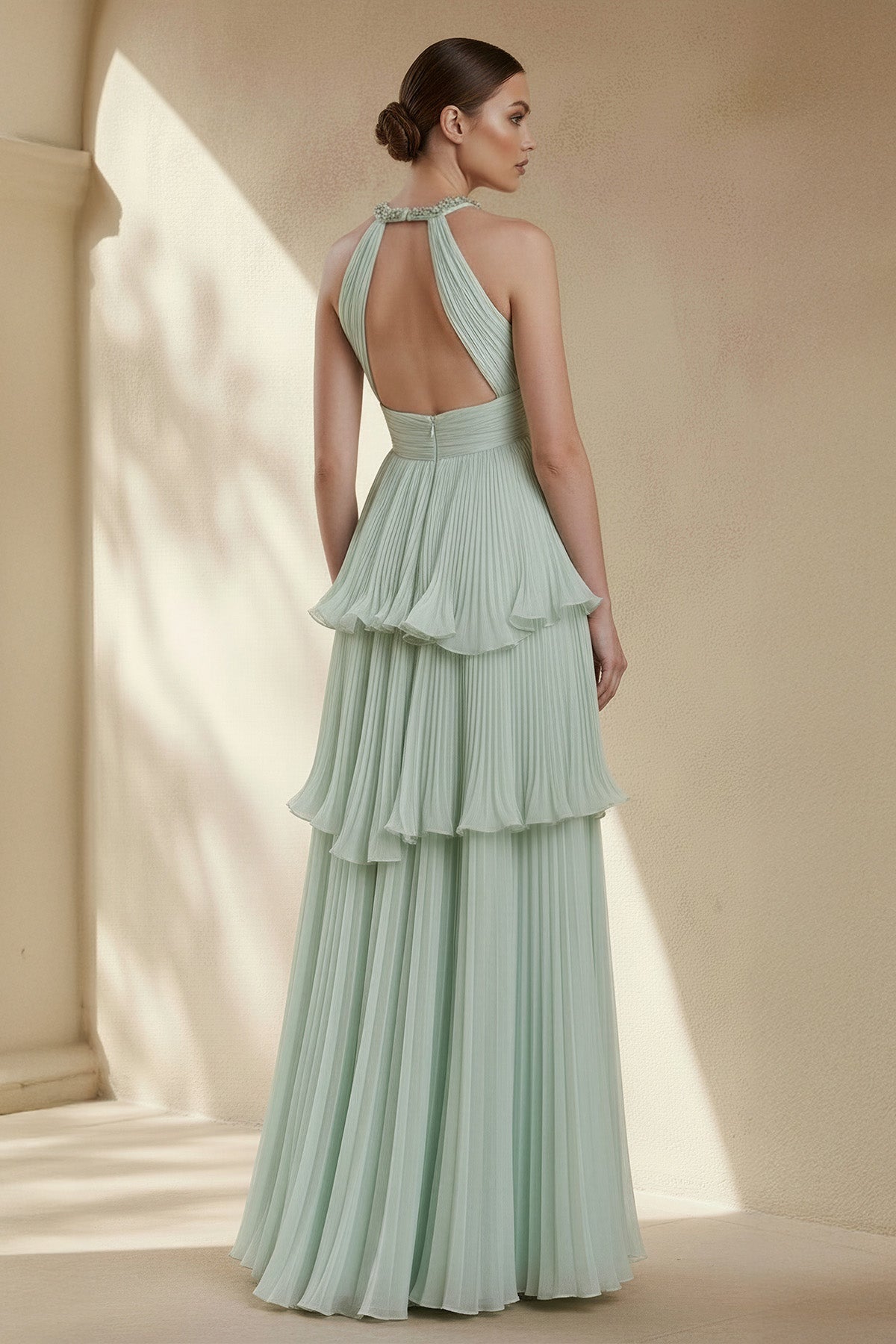 Robe longue mint green dos nu perlée à volants - Harana