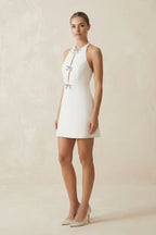Robe de mariée courte blanc satinée à col halter sans manches - Harana